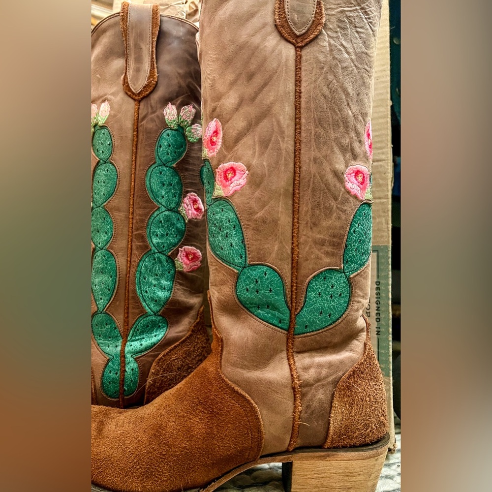Junk Gypsy Hard to Handle Cowboy Boots - Comes with Box